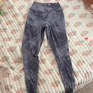 P'tula Gray small feather lite leggings